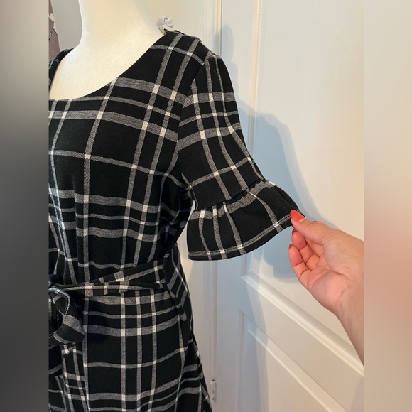 🖤⚪️ NY Collection window pane dress. EUC. Size Medium. 🖤⚪️ - Picture 9 of 11